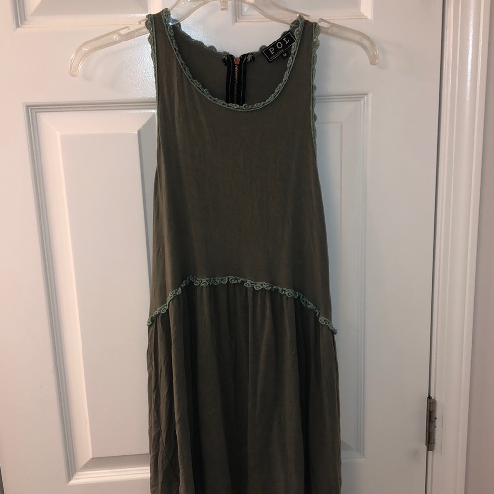 army green tank